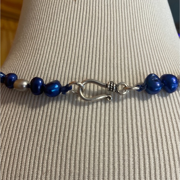 Blue sand dollar necklace - Picture 5 of 11